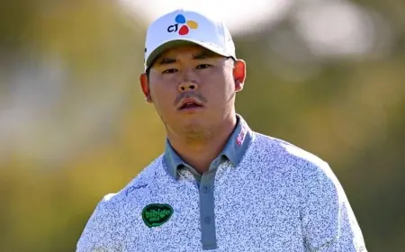 PGA leaderboard: Three-way tie at 12-under as Phoenix Open turns into a sprint