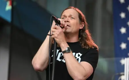 3 Doors Down lead singer Brad Arnold dies at 47 after cancer battle