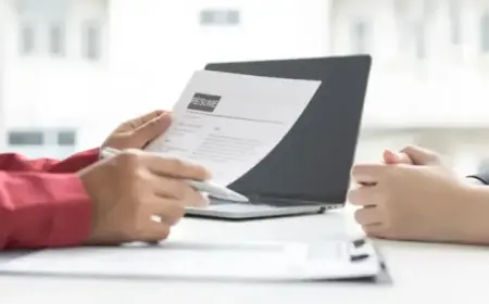 Toronto Job Seekers Say Hiring System Failing Professionals and Students Alike