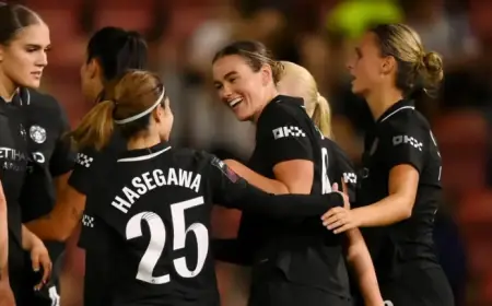 Grace Clinton Thrives at Manchester City: England Midfielder Finds New Balance