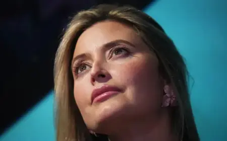 Holly Valance: Singer Turned Right-Wing Activist Sparks Controversy