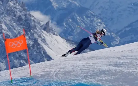 Lindsey Vonn injury update after Olympic downhill crash and airlift