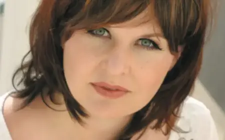 Holiday Mathis Forecasts February 8, 2026 Horoscopes