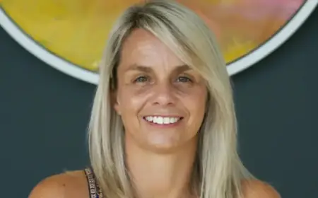 Can AI Chatbots Craft Emotionally Engaging Romance Novels?