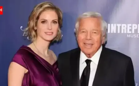 Inside Robert Kraft and Dana Blumberg’s Unique 33-Year Age-Gap Marriage