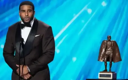 Bobby Wagner Wins Prestigious Award for USU Football Excellence