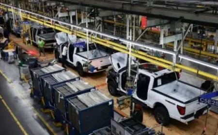 North Andover’s Jake Bobo Shines in Seahawks’ Super Bowl Spotlight, Family at Heart