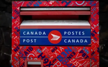 Ottawa Lends Canada Post $1.01 Billion to Address Financial Struggles