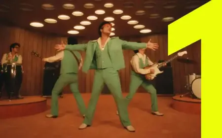 Bruno Mars Dominates Charts for Four Consecutive Weeks