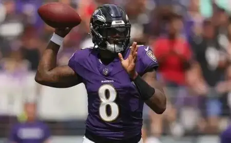 Raiders Acquire Superstar QB in Major NFL Offseason Trade