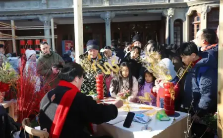 Jing’an Celebrates 2026 Year of the Horse with Light Show and Shanghai Fair