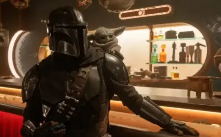 Mandalorian & Grogu Dash Through Snow in Super Bowl Trailer Clip