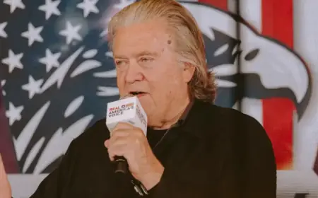 Steve Bannon Warns Trump: Midterm Voter Enthusiasm Lags Among Supporters