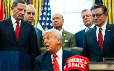 Republicans Uncertain as Trump’s Midterm Plans Remain Undisclosed