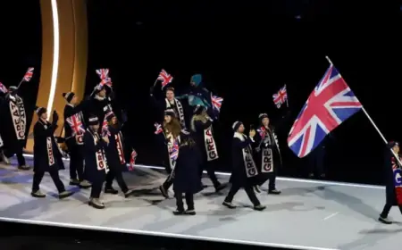 Tom Daley Crafts Scarves, Hats for UK’s 2026 Winter Olympics Flagbearers