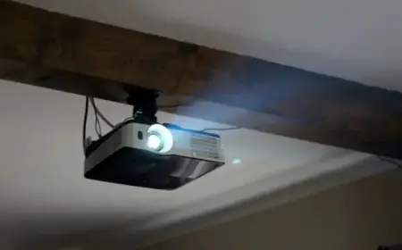 Top 13 Home Theater Projectors Recommended by Cinephiles