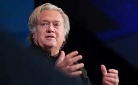 Justice Department Seeks Dismissal of Steve Bannon’s Criminal Case