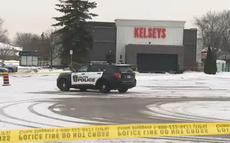 Police Pursue 2 Suspects in Burlington Mall Parking Lot Shooting