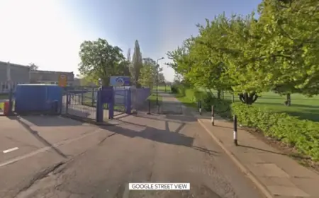Police Pursue Teenage Suspect After Two Boys Stabbed at North London School