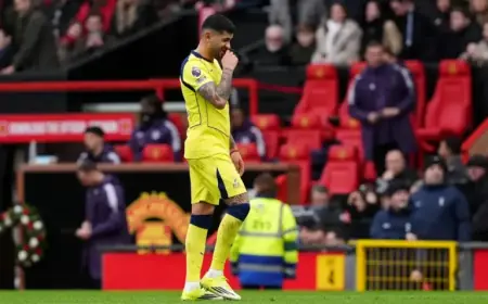 Romero Apologizes to Teammates After Red Card Against Man Utd