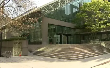 Suspect Denies Murder Charges in Vancouver Starbucks Stabbing Trial