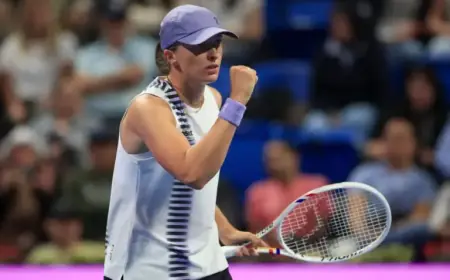 Swiatek Advances to Doha Third Round, Extends WTA 1000 Winning Streak