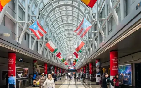 American Constructs New Admirals Club at O’Hare amid United Dispute