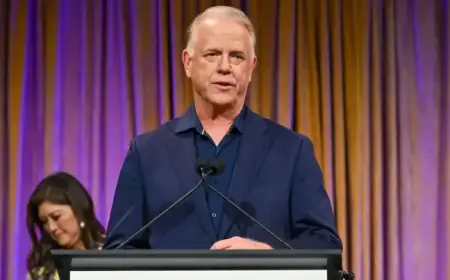 Ex-NFL QB Urges Anti-Trump Olympians to Stay Quiet