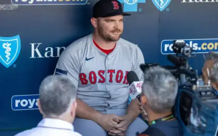 Twins Sign Liam Hendriks to Minor League Deal