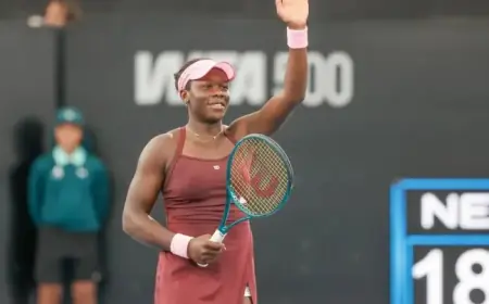 Maria Sakkari Upsets Top Seed Iga Swiatek in WTA Qatar Open Quarterfinals