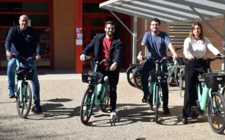 UAL Becomes the First Destination for Almería’s Shared Electric Bikes
