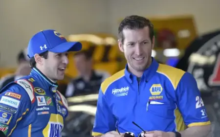 Chase Elliott, Alan Gustafson Celebrate 10 Years, Starting at 2016 Daytona 500