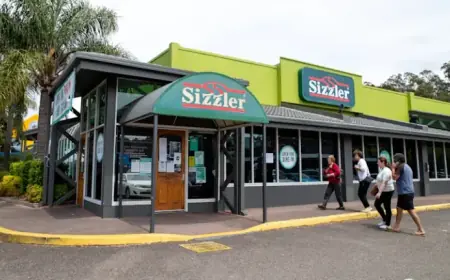 Sizzler’s Iconic Cheese Toast Returns to Sydney After Six Years