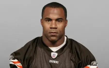 Jamal Lewis Among Five Ex-NFL Players Granted Presidential Pardons