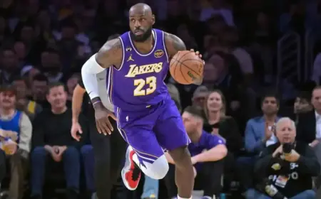 LeBron James Sets New Record, Surpasses Karl Malone Against Mavericks