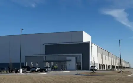 Kansas City Developers Halt ICE Detention Center Warehouse Sale Amid Public Pressure