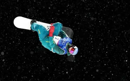 James Triumphs as Champion in Halfpipe Snowboarding Competition