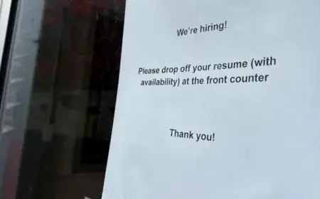 Students Struggle to Find Jobs as Businesses Face Hiring Challenges