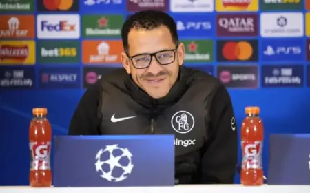 Rosenior Details Mamadou Sarr’s Early Return to Chelsea