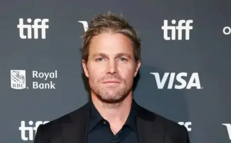 Stephen Amell Stars in Fox’s Lifeguard Drama Reboot