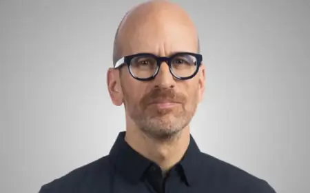 Trump Governs Like a King in ‘Un Si Puissant Voisin’