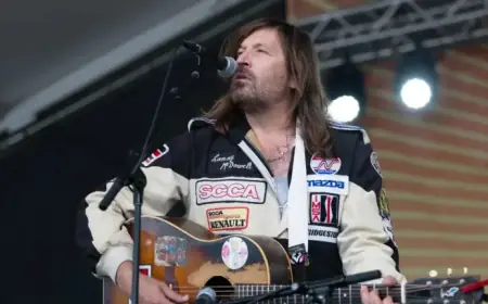Evan Dando Allegedly Sends Unwanted Explicit Videos, Claims Lemonheads’ Fan