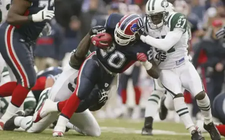 Trump Pardons Former Buffalo Bills RB Travis Henry in 2026