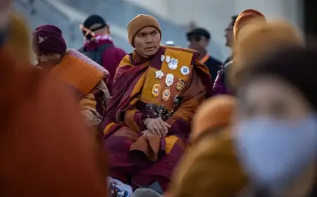 Buddhist Monks Challenge Trump’s Misleading “Board of Peace”