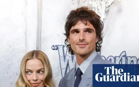 Jacob Elordi Shines at Wuthering Heights Australia Premiere with Gold Tooth