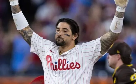 Nick Castellanos leaves the Phillies, lands with Padres on one-year deal