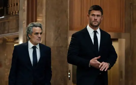 Crime 101: Hemsworth Steals the Show in a Moody, Michael Mann–Tinted Heist