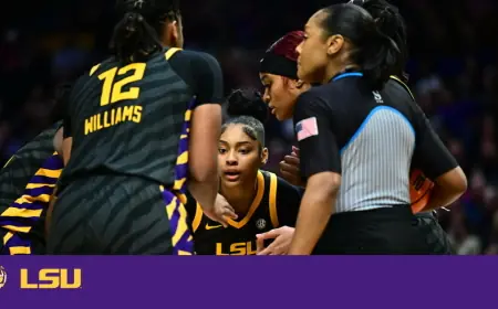 South Carolina Pulls Away Late, Edges LSU 79-72 in Baton Rouge