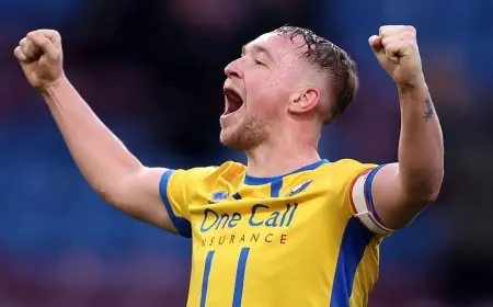 FA Cup: Burnley 1-2 Mansfield Town