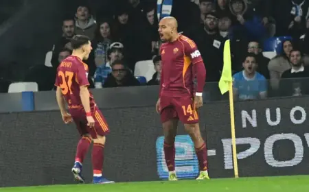Malen Proves Invaluable for AS Roma in Crucial Napoli Showdown